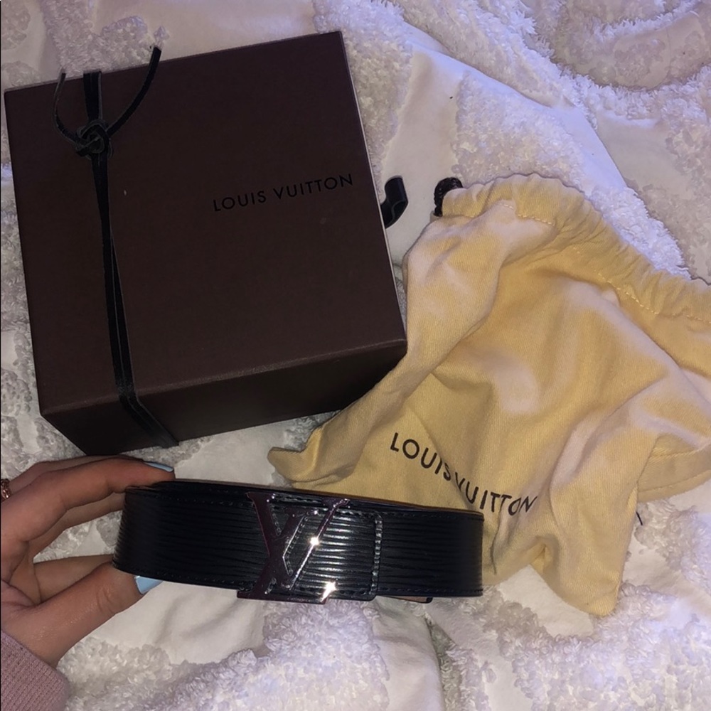 Louis Vuitton LV emblem belt
